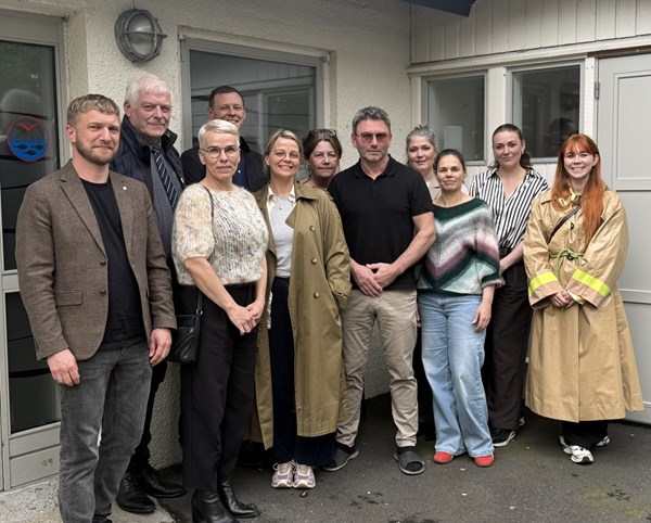 Starvsfólk í barnaverndartænastuni í eystur- og fuglafjarðar kommunu, saman við Trivnaðarnevndini.