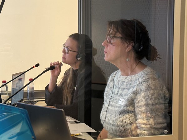 Marita Thomsen og Birgit Remmel, føroyskir tulkar