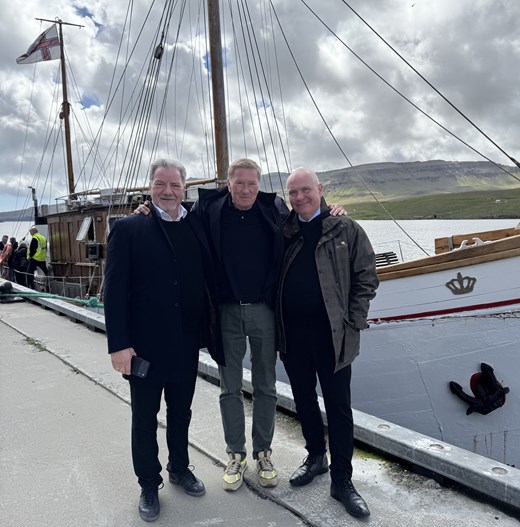 Johan Dahl, løgtingsformaður, Lars-Christian Brask fjórði næstformaður í fólkatinginum, og Søren Gade, fólkatingsformaður.